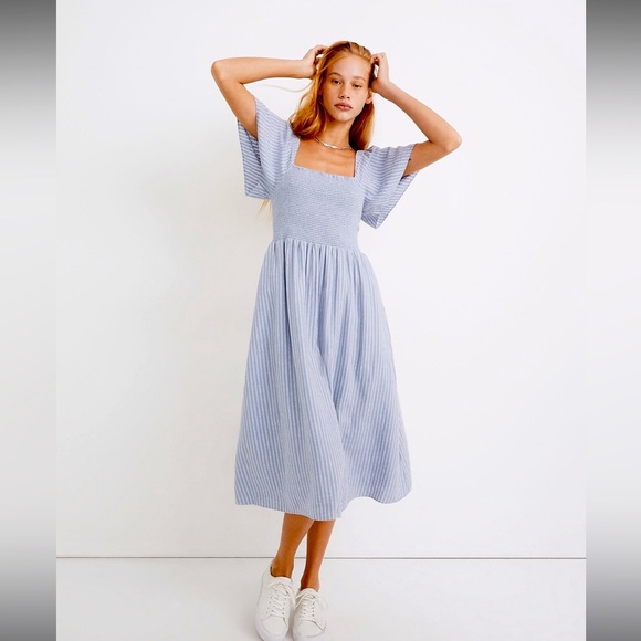 Madewell Dresses & Skirts - Madewell Linen-Blend Lucie Smocked Midi Dress in Stripe NWT